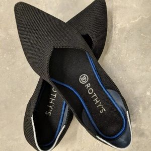 Rothy’s Point Black Solid 9 White Halo